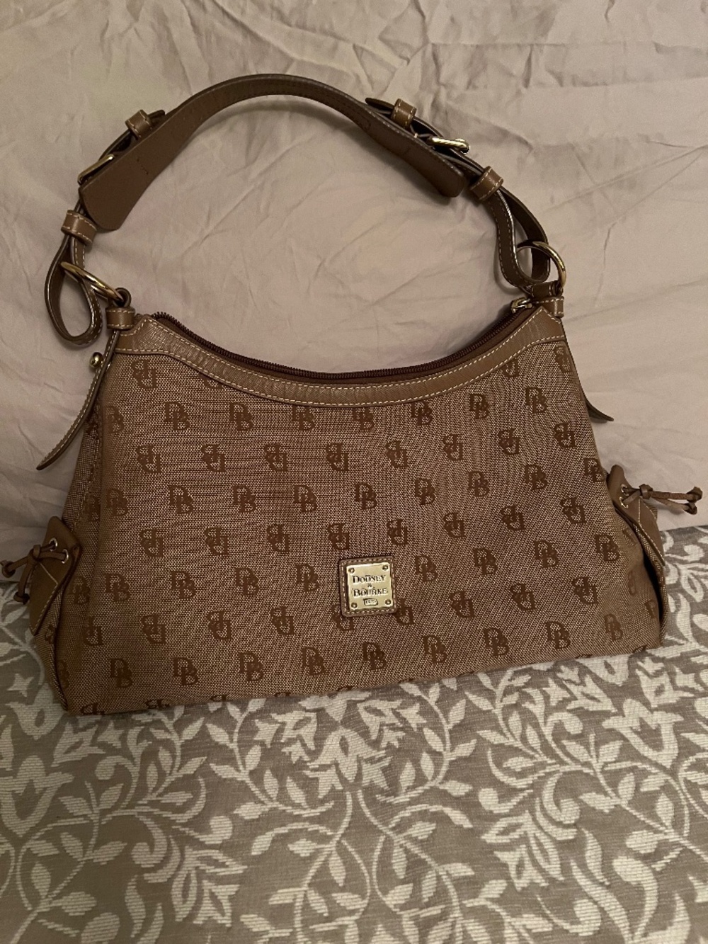 Dooney&Bourke Shoulder Bag Tan
